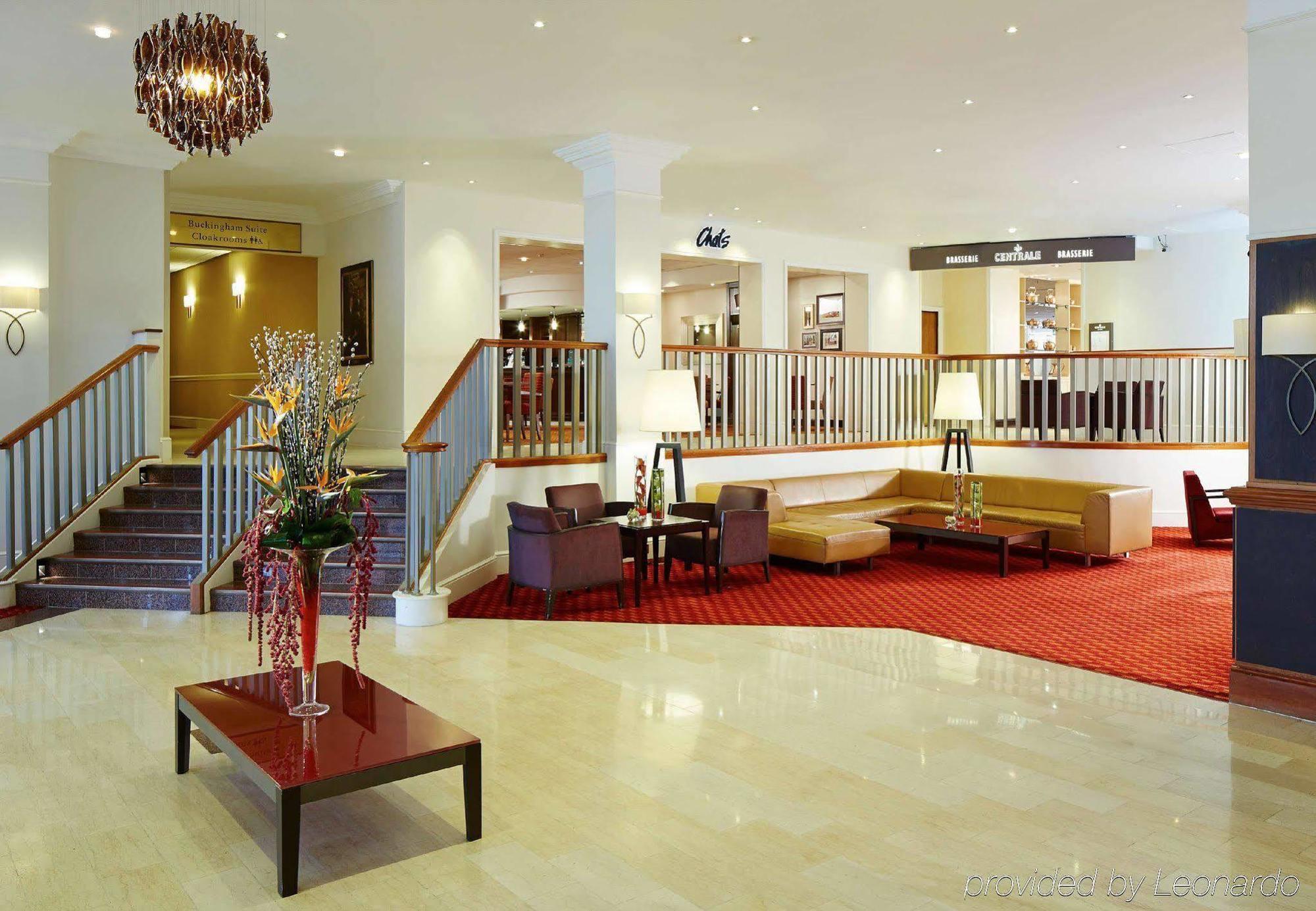 Delta Hotels By Marriott Heathrow Windsor Buitenkant foto